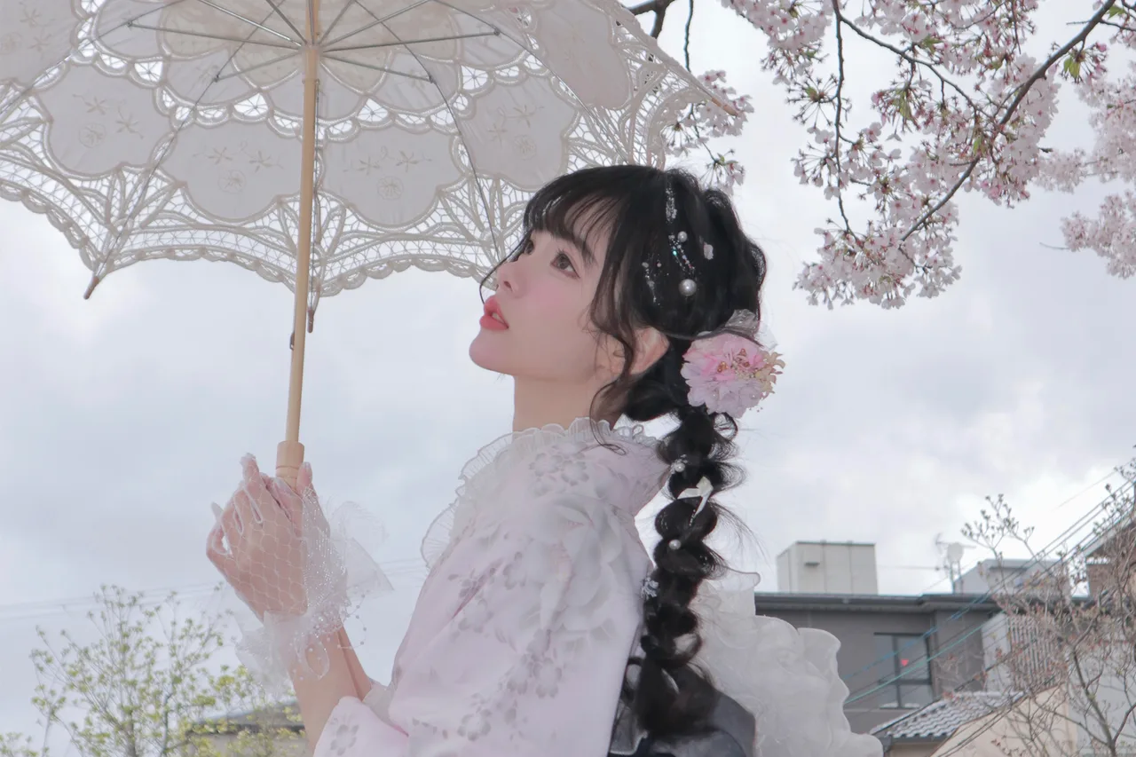 Kyoto Kimono & Yukata Rental Experience & Japanese Style Makeup & Photo Shoot (Ookini Kiyomizu Temple Main Store)