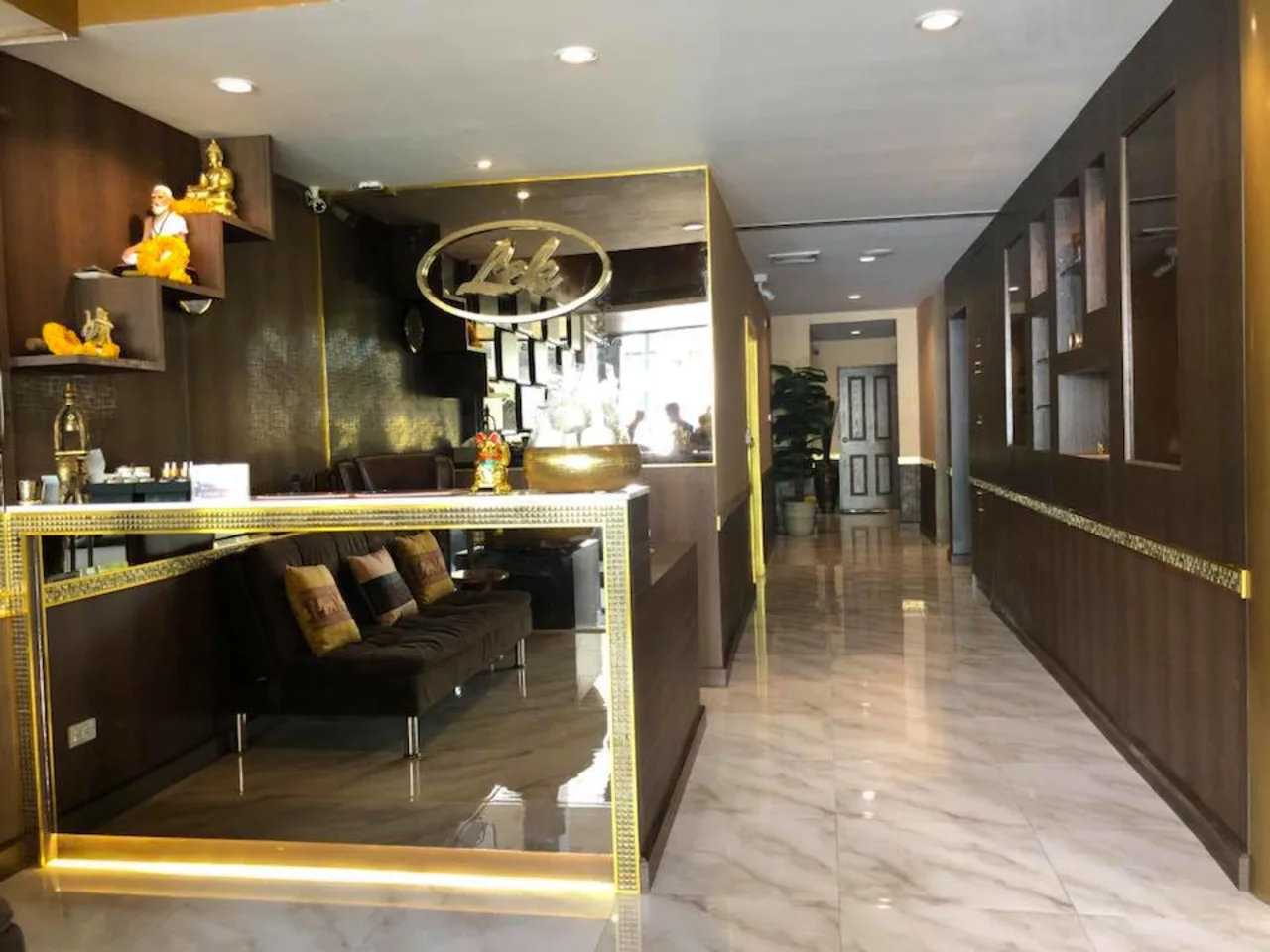 Lek Massage and Spa at BTS Asok station Experience in Bangkok