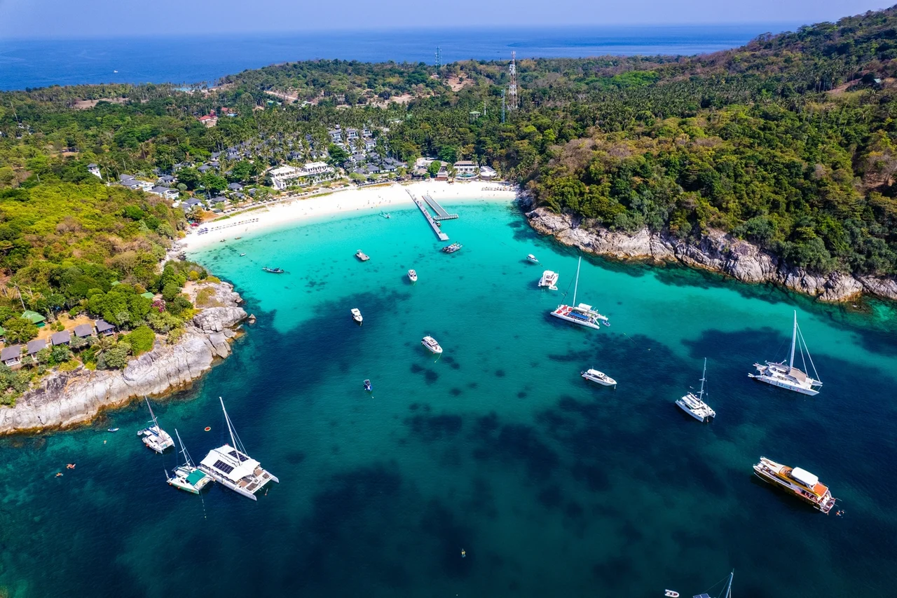 Racha & Coral Islands Day Tour by Speedboat