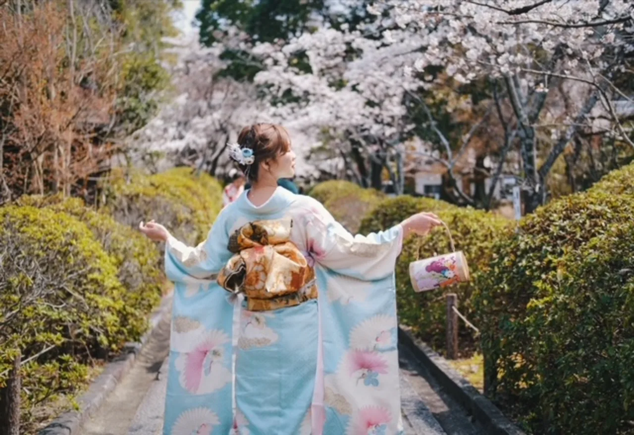 Kimono Rental (Kyoto/Provided by Kimono Rental Kanwa Yasaka Shrine)