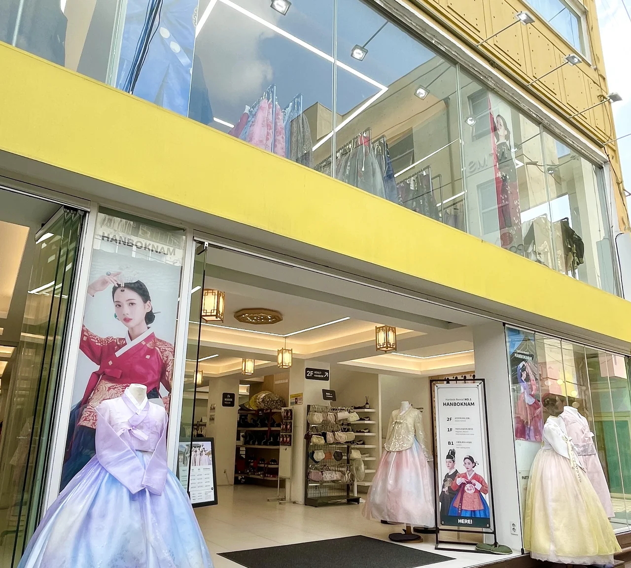 Hanbok Rental with Korean Hairstyling at Hanboknam Gyeongbokgung