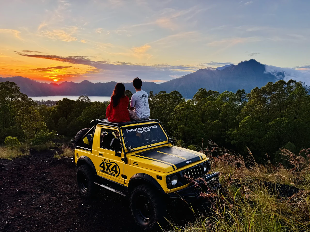 Mount Batur Sunrise Jeep Tour & Trekking with Optional Photographer