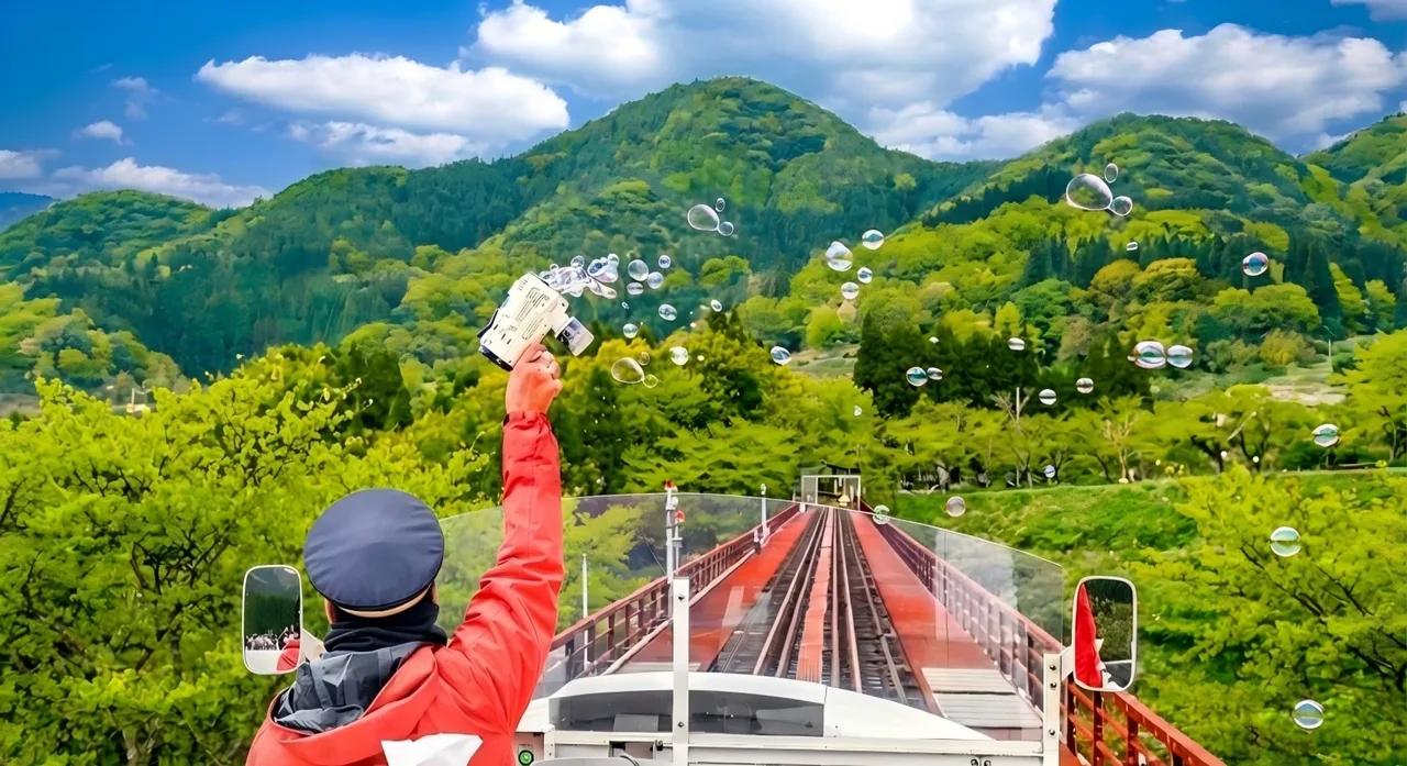 Kyushu One-Day Tour: Takachiho Railway & Takachiho Gorge & Amano Iwato Shrine (Chinese, English, Korean Guide, Departs from Fukuoka)