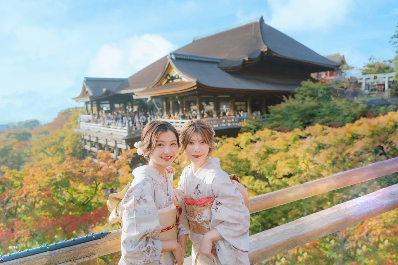 Kiyomizu-dera Temple Kimono Rental Experience (Provided by Rental Kimono First, Kyoto)