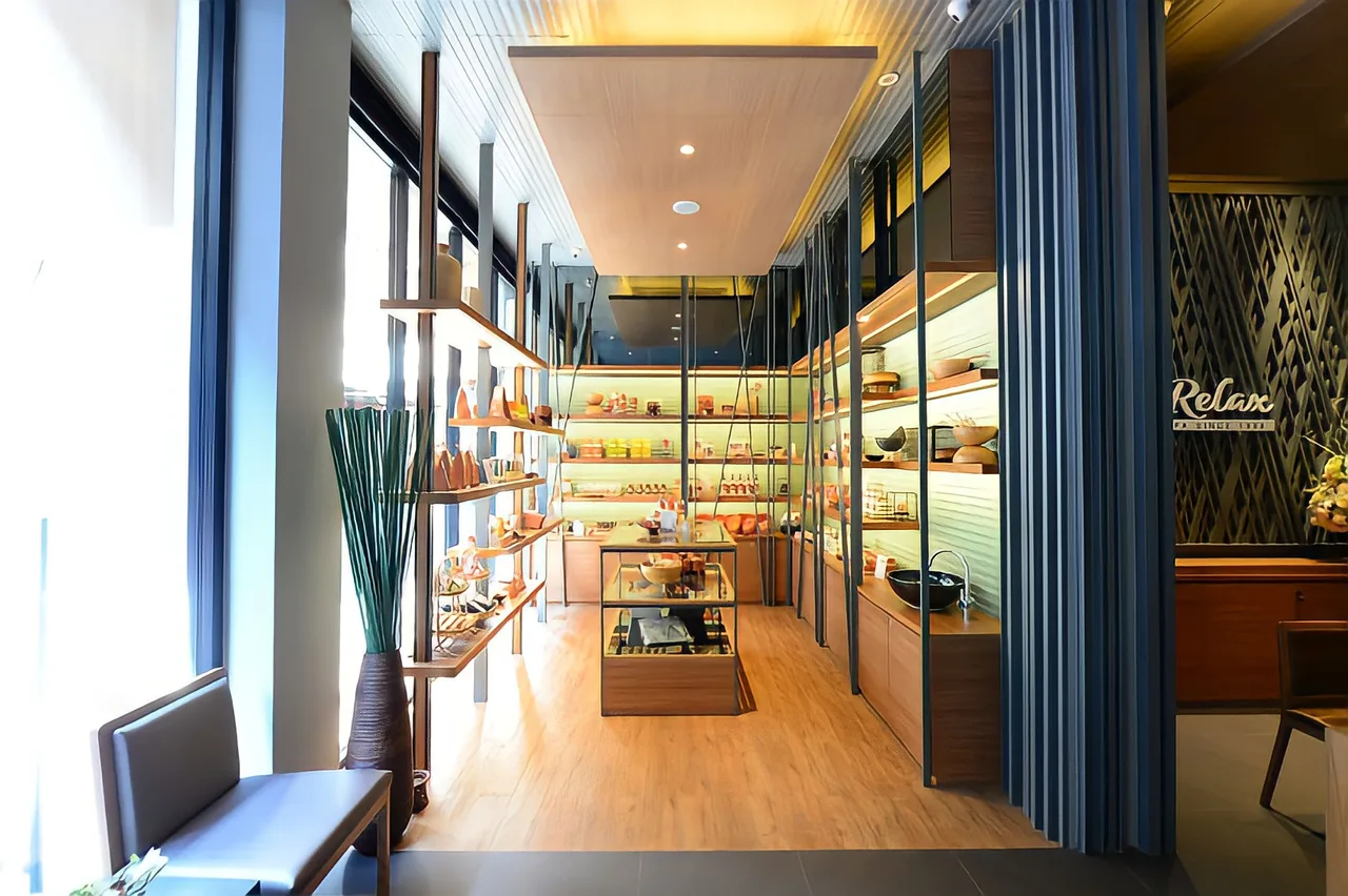 Let's Relax Spa at Phayathai in Bangkok