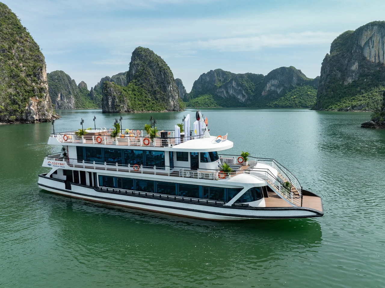 Cozy Bay Day Cruise: Ha Long Bay, Sung Sot, Ti Top